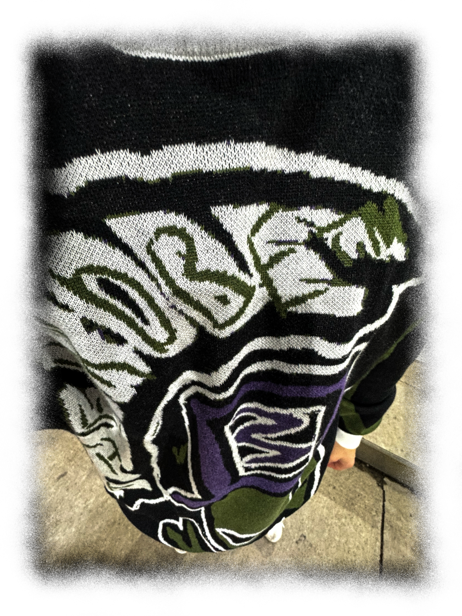 "what's ur wink??" knitted sweat (grape)